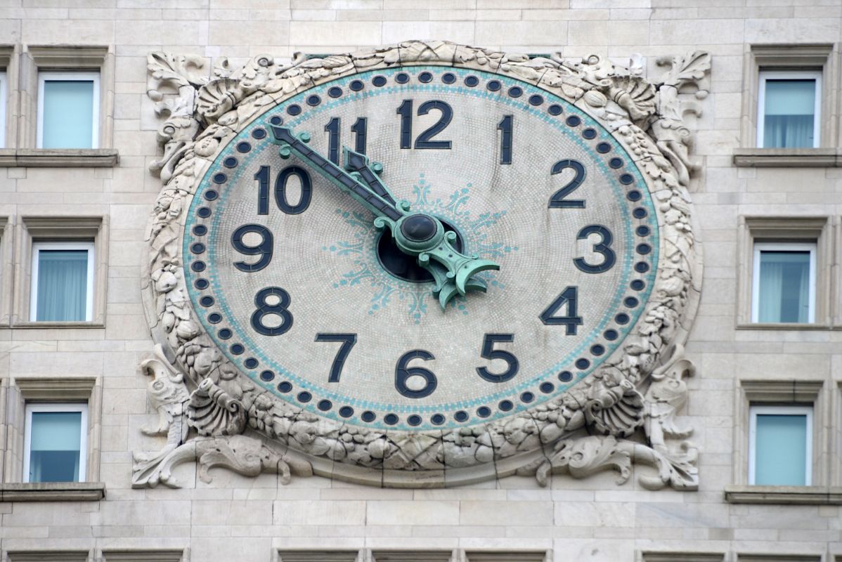 09-03 Met Life Tower Clock Close Up New York Madison Square Park